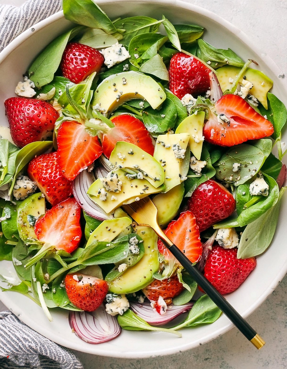 Sweet, Tangy, Creamy: Exploring Strawberry Avocado Spinach Salad
